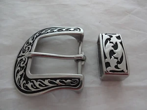 Jeremiah Watt Tradicional Floral Cinturón Hebilla Guardián Lazo 1 1/2" Caballo Negro Tachuela - Imagen 1 de 2