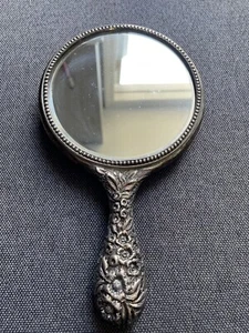 ANTIQUE JACOBI & JENKINS REPOUSSE STERLING SILVER VANITY DRESSER HAND MIRROR - Picture 1 of 6