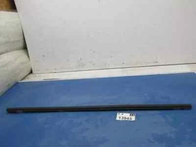 Cinturón tira climática Versa 2007 2012 lado del conductor puerta trasera moldura exterior OEM Foto 1 de 4