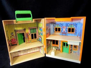 Vintage 1984 Playskool 123 Sesame Street Hooper's Store & Muppets Play House TOY - Picture 1 of 17