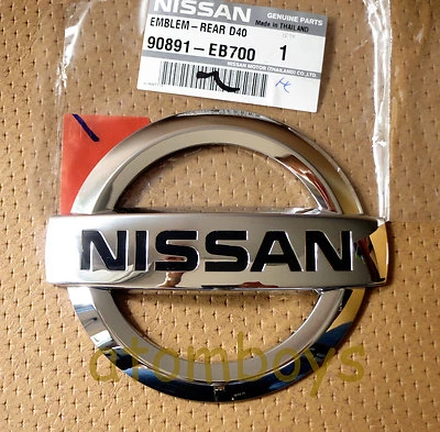 GENUINO NISSAN FRONTIER NAVARA D40 INSIGNIA TRASERA BRUTA LOGOTIPO EMBLEMA MALETERO 05-12  Foto 1 de 2