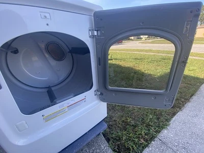 Samsung - 7,4 Cu. Secadora de gas inteligente Ft. con desinfección a vapor+ - blanca Foto 1 de 3