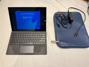 Microsoft Surface Pro 3 Wi-Fi, 12in 128 GB i5 bundle, Type Cover, Pen & Case! - Picture 1 of 7