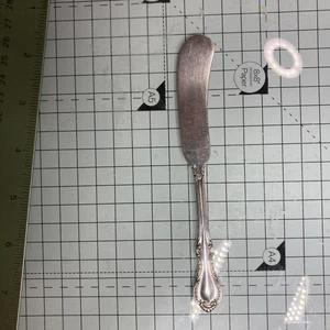 Fine Arts Sterling Southern Colonial Butter Knife 5 3/8" Length Vintage - Picture 1 of 8
