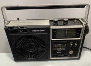 Radio antigua vintage Panasonic RF-1080 am fm pps funciona años 80 - Imagen 1 de 5