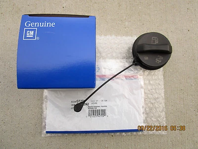 04 - 05 BUICK RENDEZVOUS CX CXL FUEL GAS TANK FILLER CAP WITH TETHER OEM NEW Foto 1 de 4