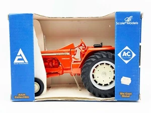 1/16th Allis Chalmers 190 Tractor - Picture 1 of 3