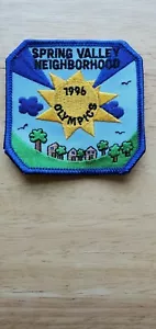 Spring Valley Nachbarschaft 1996 Olympia Aufnäher Sonnenhäuser Bäume 96 Aufnäher - Bild 1 von 4