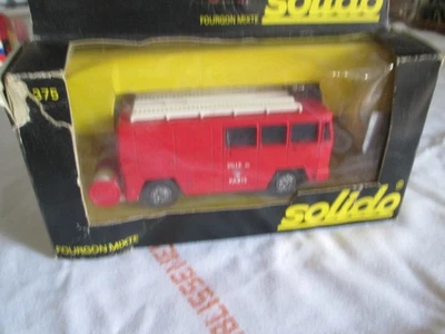solido 375 fourgon  pompiers  1/43 - Photo 1/3