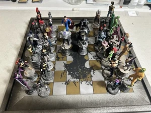 Eaglemoss DC Batman Chess Set Board Magazines Collection Complete - Picture 1 of 18