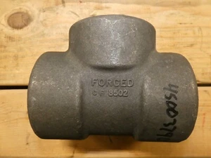 Reducing Tee: Malleable Iron, 2 in x 2 in x 1/2 in Pipe Size, NPT x NPT x NPT - Picture 1 of 6
