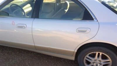 Pinza trasera izquierda conductor compatible con 95-02 MAZDA MILLENIA 316145 Foto 1 de 2