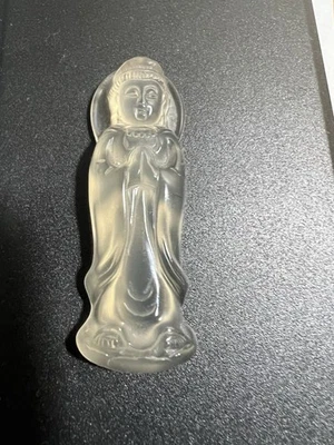 Talla de calcedonia blanca de Guanyin Foto 1 de 4