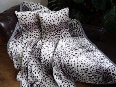 3tlg. Set Kuscheldecke Tagesdecke Schnee - Leopard 160x200cm + 2 Kissen 40x40cm - Bild 1 von 3