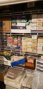 GIGANTIC ESTATE FIND OF VINTAGE SPORTSCARDS WITH VINTAGE UNOPENED PACKS BASEBALL - Picture 1 of 5