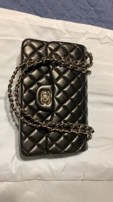 Bolso Chanel Classic Jumbo Doble Solapa, Piel de Cordero, Negro con Herrajes Dorados Foto 1 de 4