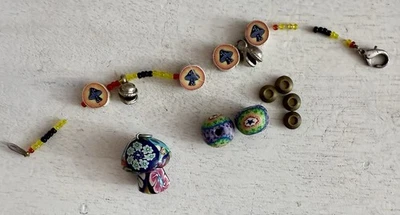 Colgante de hongo mágico de arcilla polimérica hippie de colección de los 90 + cuentas hippie Foto 1 de 4