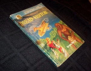 DREAD VISITOR - RARE - SCIENCE FICTION BOOK - BRYAN BERRY - 1952 - 1st ED. - UK - Picture 1 of 6