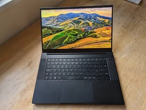 Razer Blade 15.6", 1TB+256GB, Intel Core i7 10th Gen. 2.60 GHz, Geforce 1660ti. - Picture 1 of 2