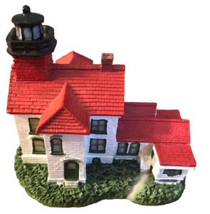 Michigan Rare Lighthouse Figurine-Vintage-SHIPS N 24 HOURS - Picture 1 of 4