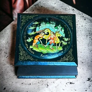 Russian Black Lacquer Hand Painted Folk Art Trinket Box 2.5”x2.5”x1.5” Signed - Picture 1 of 13