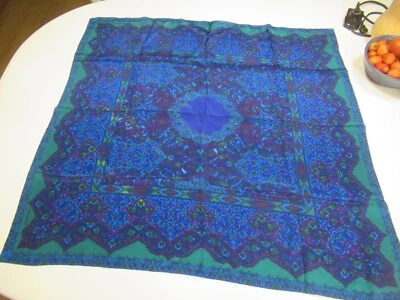 Bufanda de seda para mujer 30"x30" azules, morados, verdes - excelente estado Foto 1 de 4