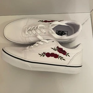 VANS Ward Shoe Rose Embroidery White Low Top Sneaker size 4 NEW in BOX - Picture 1 of 10