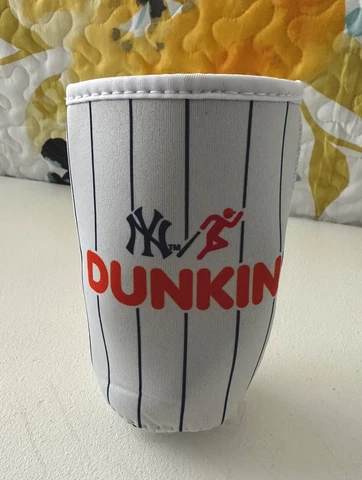 ⭐️Lot of (6) NY YANKEES DUNKIN DONUTS Mustache COFFEE BEER🍺CAN COOLER🥶🧊 Cover