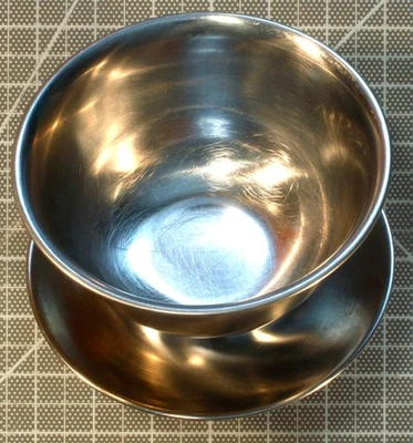 MCM - Selandia Stainless Steel 18/8 Denmark - Serving Bowl With Attached Plate - Image 1 of 4