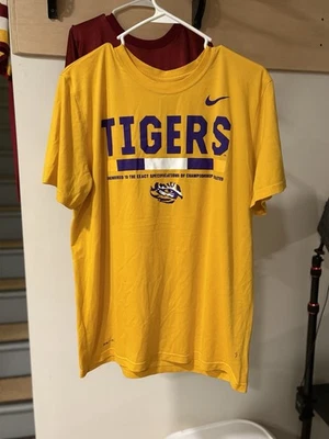 Yellow Men’s Nike Dri-Fit LSU Tigers T-Shirt Size Large  - Image 1 of 3
