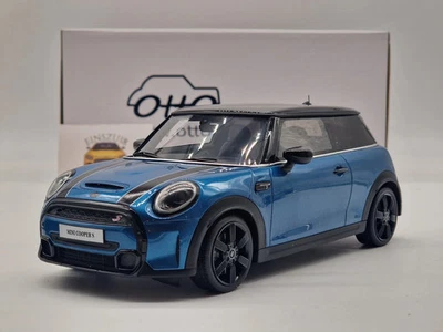 Mini Cooper S 2021 Island Blue/White Stripes 1:18  Ottomobile OT982 - Immagine 1 di 3