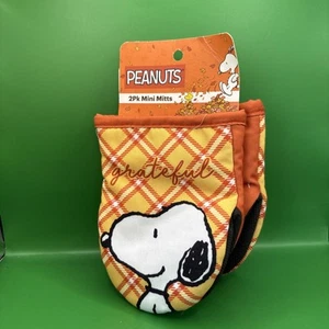 Snoopy Peanuts Snoopy 'Grateful' Mini Hand Mitts 2 Pk, New 2021 - Picture 1 of 6