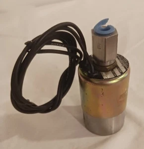 Válvula eléctrica Skinner. V53DA1100. 100 PSI. Orificio 1/16 1/16 24VDC - Imagen 1 de 5