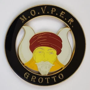 Emblema Auto Grotta Massonica M.O.V.P.E.R. Metallo (SCA-1033) Smalto Massone - Foto 1 di 1