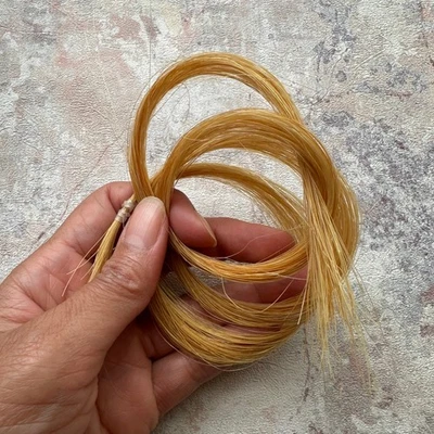 Heidifeathers® Extra large pack Whiskers & tails -Bleached White / Natural horse - Image 1 of 2