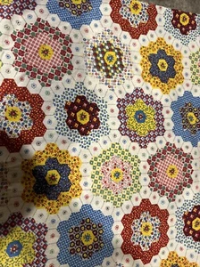 Vintage Grandmothers Flower Garden Cheater Quilt Cotton Fabric - Picture 1 of 3