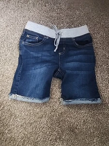Girls Shorts Size 10 - Picture 1 of 3