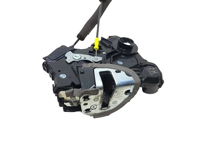 Actuador de pestillo de cerradura de puerta 13-16 Scion FR-S FRS lado del pasajero derecho OEM Foto 1 de 4
