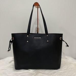 Las mejores ofertas en Bolso Saffiano Michael Kors negro Bolsas y bolsos  para Mujer | eBay