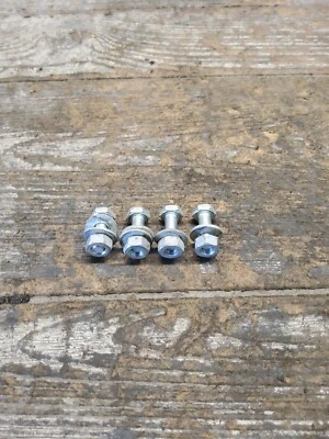 1983 83 83-85 Honda Nighthawk 650 CB650SC задняя спинка Sissy бар крепление болты - Изображение 1 из 4