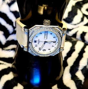 Zodiac Women's Watch - Icon Fashi - Bild 1 von 8