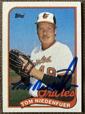 1989 Topps - Tom Niedenfuer #651 Auto Autograph Baltimore Orioles MLB Blue Ink - Image 1 of 2