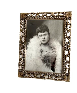Metal Desk Picture Frame 5" x 7" with Victorian showgirl picture - Picture 1 of 3