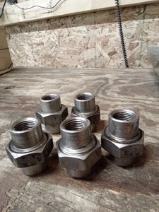CAMCO T-304 THREADED COUPLING 1-1/4" NPT 2" LONG STAINLESS STEEL LOT OF 5 - Picture 1 of 6