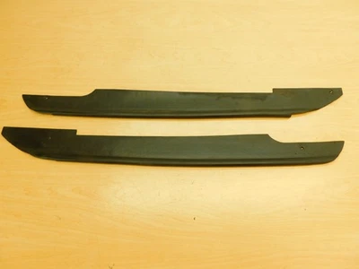 LOWER DOOR PANEL RUBBER SEALS -PAIR- 1967 68 CADILLAC FLEETWOOD 60/BRO 67CF1-1V1 - Image 1 of 4