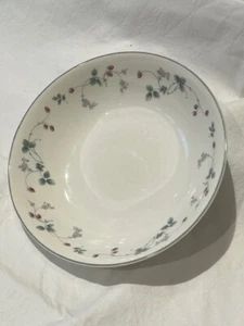 Royal Doulton Strawberry Fayre Soup/etc Bowl, Vintage Item, No Longer Being Made - Picture 1 of 2