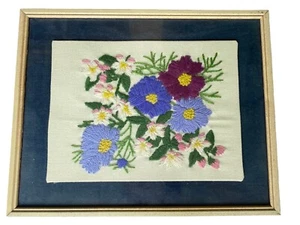 Marco de madera vintage bordado floral con marco de costura Cottagecore Granny Mod - Imagen 1 de 8