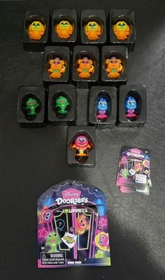 Lote de 12 bonecos The Muppets Doorables Blacklight - Kermit Animal Gonzo Fozzie - Imagem 1 de 4