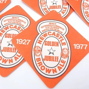 Alfombrillas de cerveza vintage Newcastle Brown Ale Golden Jubilee 1977 x 12 - Imagen 1 de 2