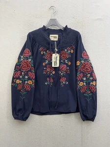 Neu mit Etikett Savanna Jane Bluse Damen Small marineblau Blumenstickerei Langarm " - Bild 1 von 9